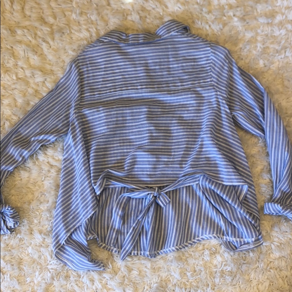 Button down blouse - Picture 2 of 4